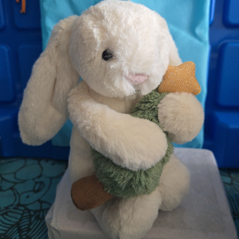 Jellycat Bashful Bunny With Christmas Tree (Small) And Blue Bag